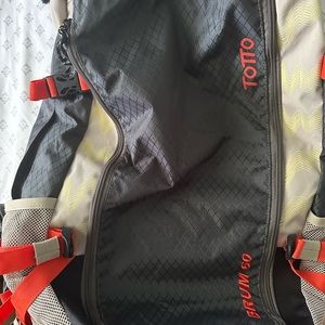 Totto Backpack Brum60 for travel